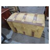 LIFT TOP DOME TRUNK