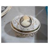 VTG JAPAN CAMEO TRINKET BOX