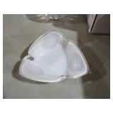 MID CENTURY SASAKI GLASS ASHTRAY