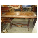 ANTIQUE SOLID WOOD SPINDLE LEG ENTRY/SOFA TBL