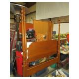 CHERRY FINISH QUEEN SZ POSTER BED W/RAILS