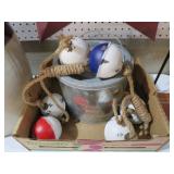 MINOW BUCKET & METAL FISH FLOATS