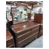 ANTIQUE MAHOGANY 4 DWR DRESSER W/ MIRROR