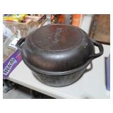 LODGE CAST IRON DUTCH OVEN