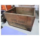 VINTAGE WOOD GUERS ADV DAIRY MILK CRATE