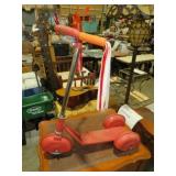 VTG RED CHILDS METAL SCOOTER