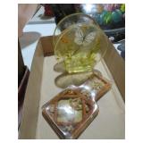 VTG LUCITE RESIN NAPKIN HOLDER & SPOON REST