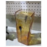 BEAUTIFUL ART GLASS VASE