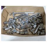 COLLECTION OF RATCHETS & SOCKETS