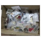 COLLECTION OFVINTAGE BUTTONS