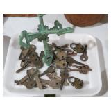 COLLECTION OF KEYS & LOCKS