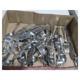 COLLECTION OF SILVERPLATED FLATWARE