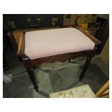 VTG  WOOD PADDED SEAT BENCH