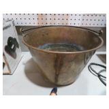 VINTAGE BRASS& COPPER BUCKET WITH HANDLE