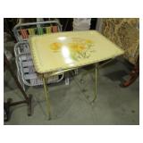 VTG MID CENTURY STYLE METAL FOLDING TV TRAY
