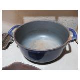 CAST IRON POT