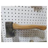 VTG US WOOD HANDLE HATCHET