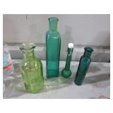 COLLECTION GREEN ART GLASS BOTTLES