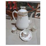 VINTAGE TEA POT , CUPS & SAUCERS