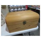 WOOD LIFT TOP BOX