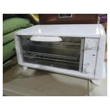 WHITE WESTING HOUSE TOASTER OVEN
