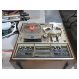VIN AKAI 4 CHANNEL STERO REEL TO REEL TAPE DECK