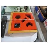 VTG WOOD CHILDS SHAPE BOX