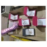 COLL OF FASHION RINGS, SHOE RING HOLDER