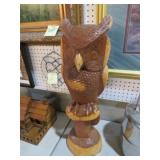 BEAUTIFUL HAND CARVED WOOD OWL