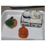 VINTAGE SALT AND PEPPER SHAKERS