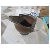 VTG COPPER COAL SCUTTLE BUCKET W/ DELF HANDLE &