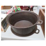 CAST IRON POT