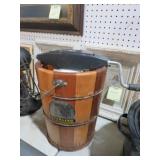 VINTAGE STERLING 4 QT. ICE CREAM MAKER