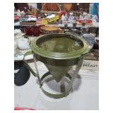 VTG AVOCADO GREEN COLLANDER