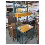NICE METAL & WOOD BAKERS RACK 4 DR.