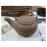 BIRD SPOUT #7  CAST IRON TEA KETTLE GATE MARK