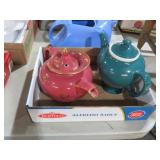 2 VTG CERAMIC TEAPOTS