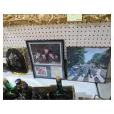 BEATLES PICTURES, SIGN & MIRROR