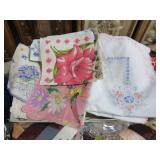 COLLECTION OF DOILIES, HANDKERCHEIFS, MISC