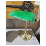GREEN EMERALD GLASS SHADE LAMP W/BRASS BASE