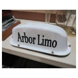 VTG ARBOR LIMO MAGNETIC ROOF TOP SIGN