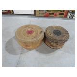 PAIR OF WOVEN BOXES WITH LIDS