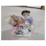 VINTAGE COLONIAL COUPLE CERAMIC PLANTER