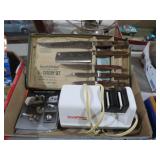 VTG KNIFE SHARPENER AND KNIFE SET