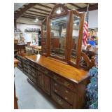 THOMASVILLE SOLID WOOD 7DR 2 DO DRESSER W/MIRROR