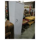 METAL 1 DOOR STORAGE CABINET