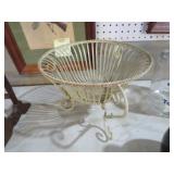 METAL  BASKET PLANTER