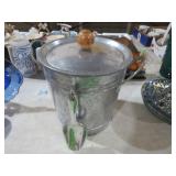 METAL ICE BUCKET WITH LID & SCOOP