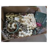 COLLECTION OF ESTATE JEWELRY