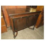 ANTIQUE BRUNSWICK RECORD AND STEREO